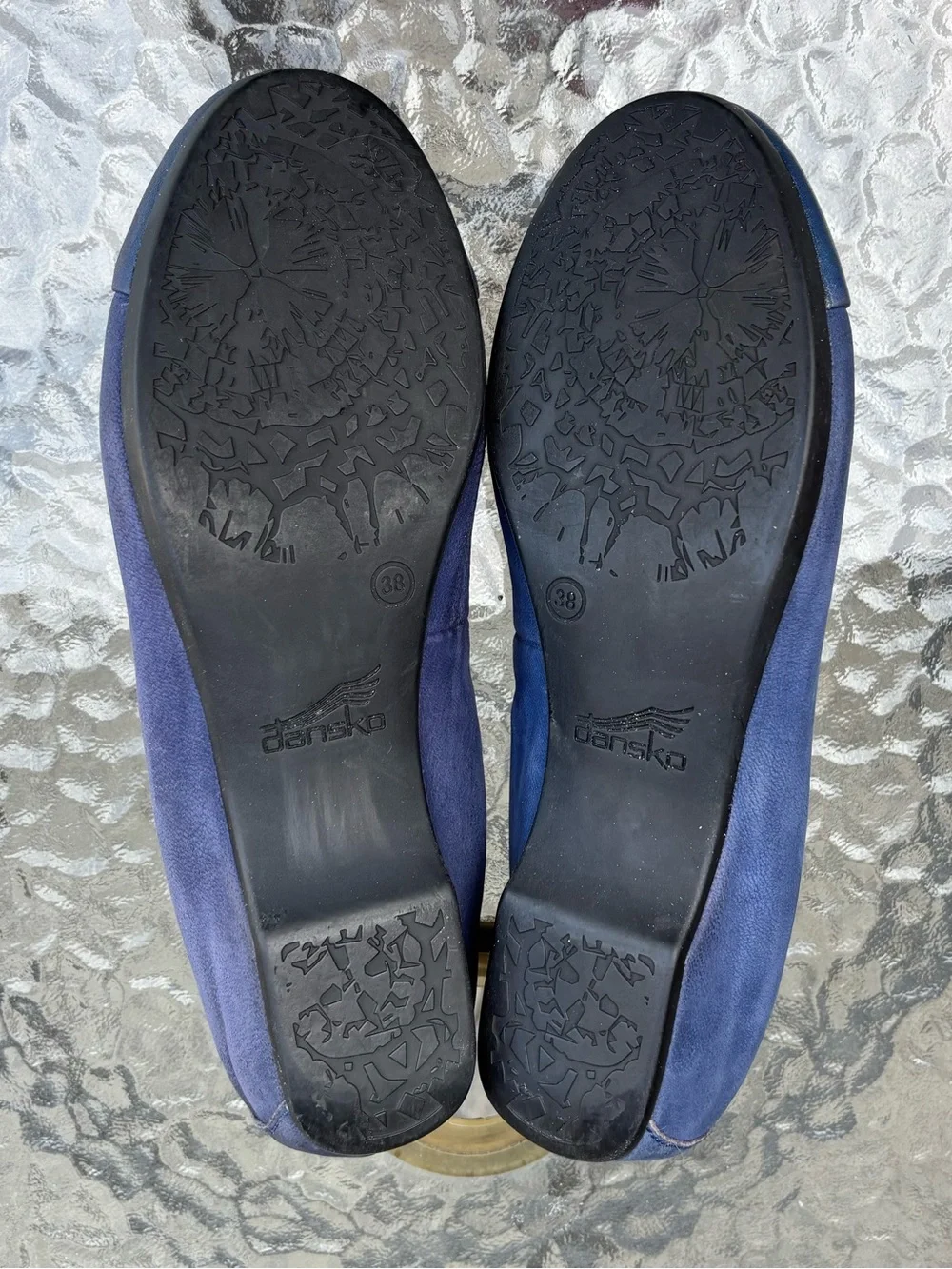 Dansko Women’s Lisanne Flat Shoes Blue Milled Nubuck US 7,5M/ EU 38